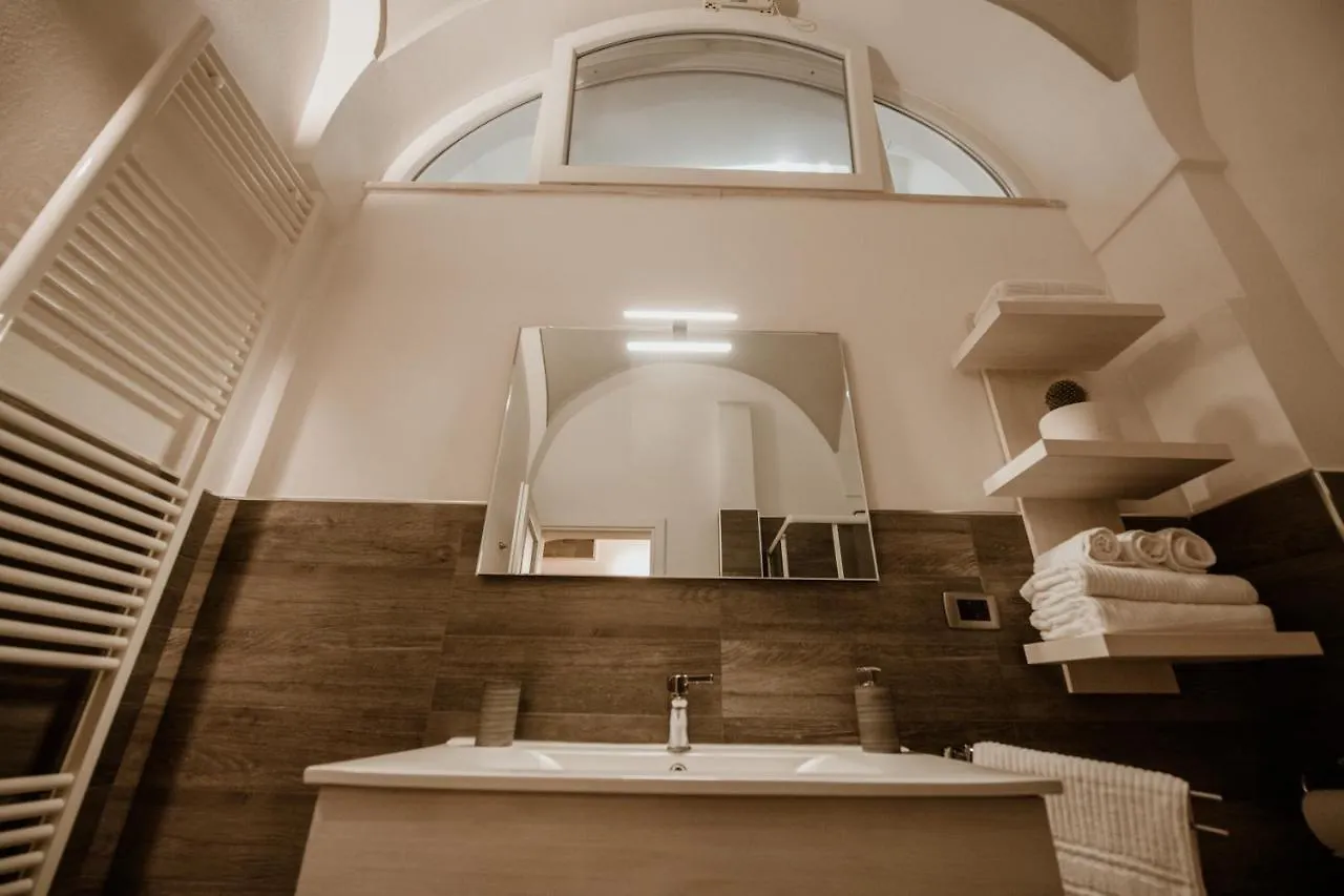 Pacuvius Home Suite B&B Μπρίντιζι